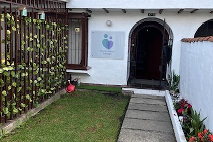 Entrada de la sede de Nuevo Country